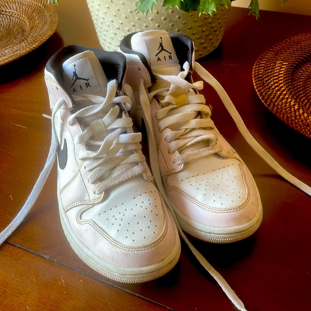 Nike Air Jordan Tennis Shoes